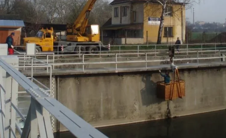 Autojeřáby a práce se závěsným košem Študent